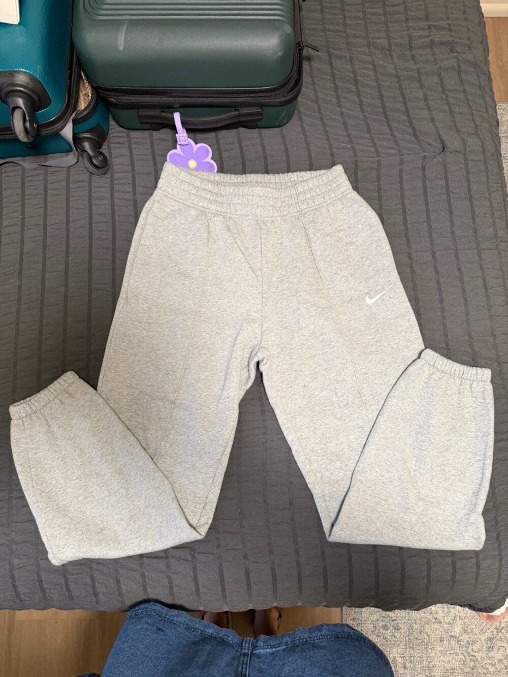 Nike Women's Sportswear Club Fleece Jogger - Grey - Like New